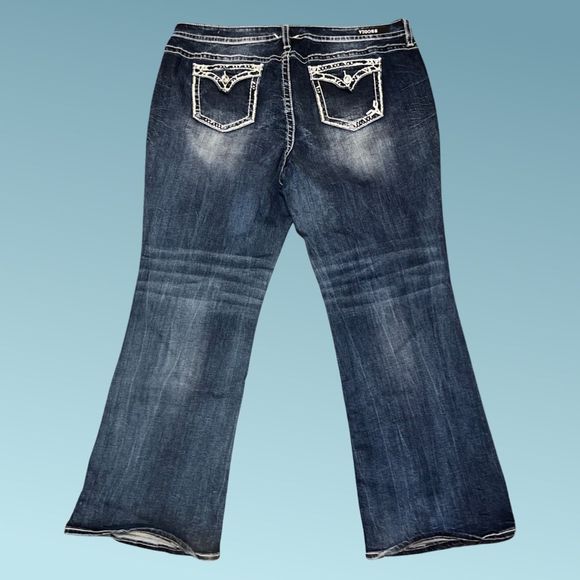 Plus Size Vigoss Bedazzled Dallas Bootcut Jeans Size 42x31 - Picture 4 of 5